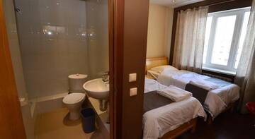 Фото Гостиница Bed &amp; Breakfast Penthouse г. Якутск 4